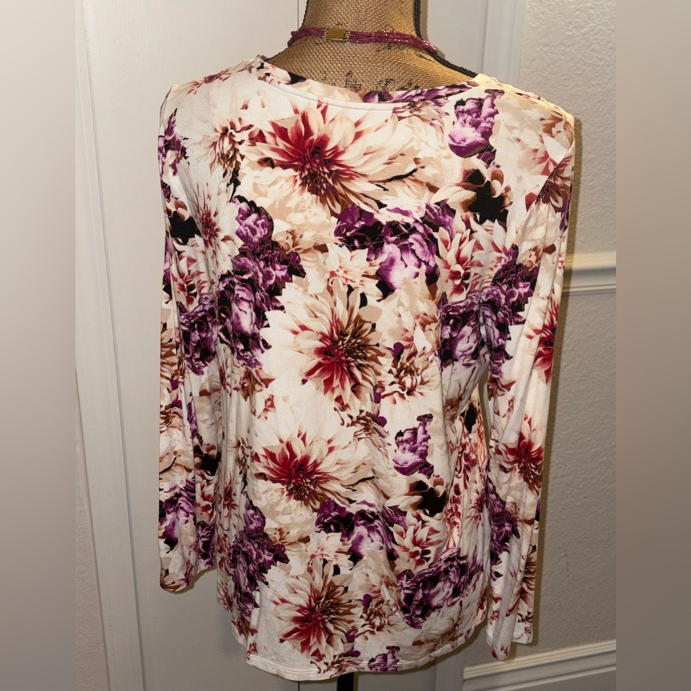 Chico's Touch Of Cool Jersey Knit Wild Floral Layering T-Shirt Size 2 Large - Picture 6 of 8